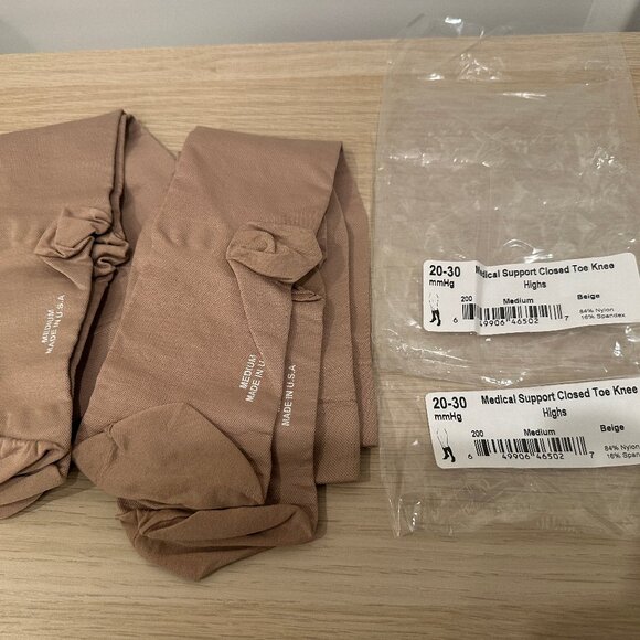 New ! 2 Pairs of Compression Socks Beige Medical Support Closed Toe Knee sz M - Picture 1 of 4